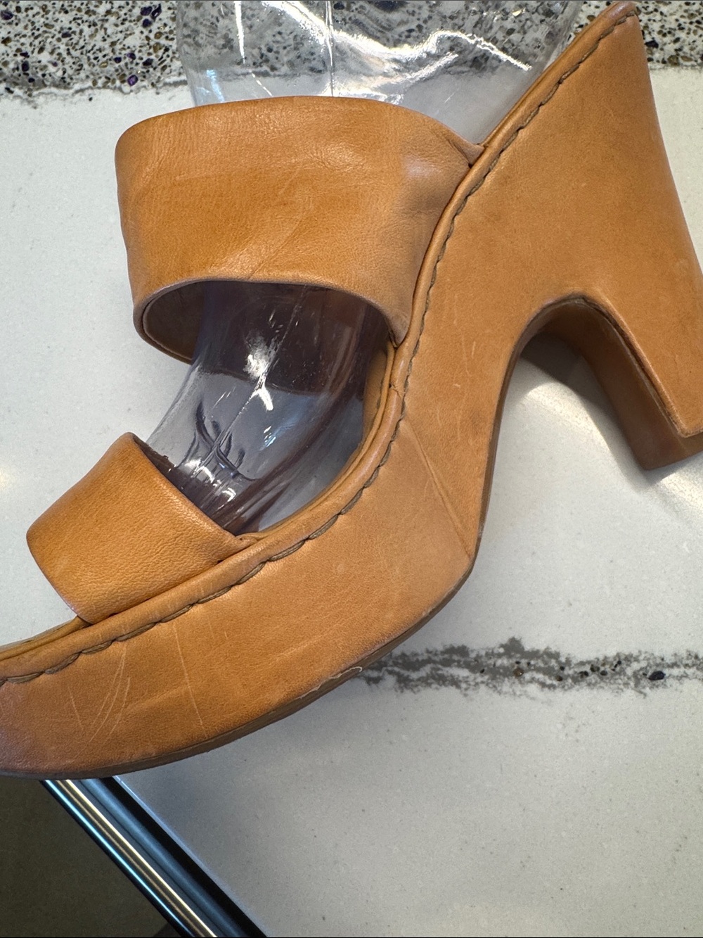 Born Tan Leather Platform Slide Heels Gently Worn Nice Leather Sz9 - Picture 10 of 16